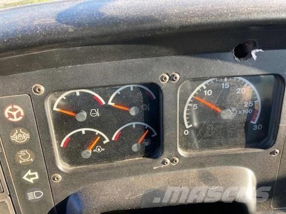 CAT 740 アーティキュレート式ダンプトラック