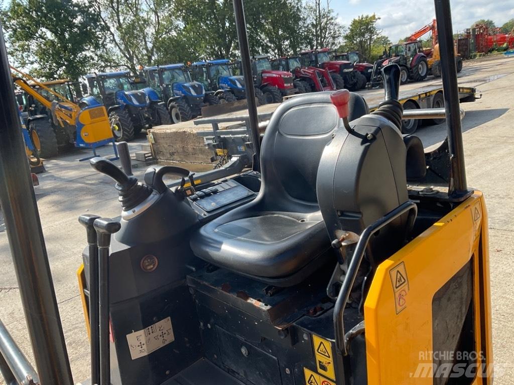 JCB 15 C-1 ミニ油圧ショベル 7t以下（ミニユンボ・ミニディガー）