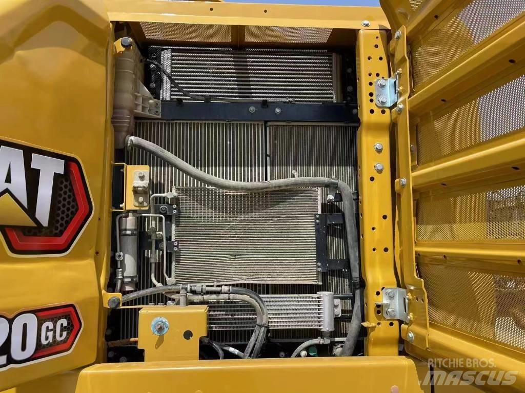 CAT 320GC 大型油圧ショベル12t以上（パワーショベル・ユンボ）