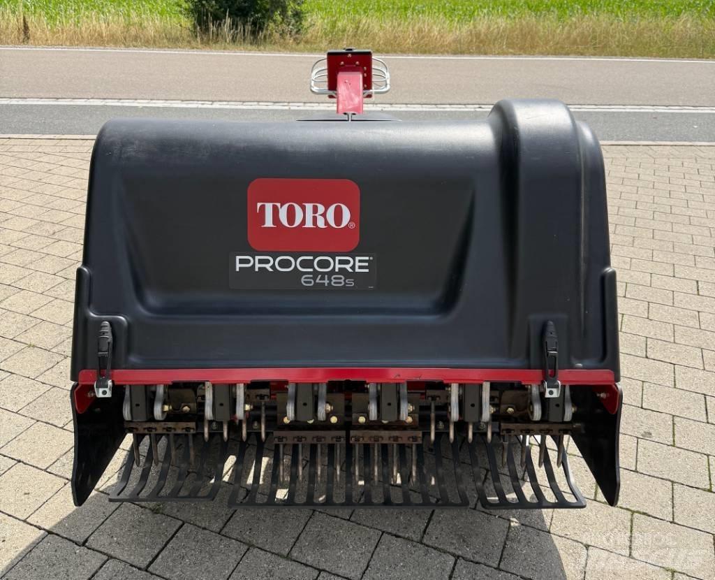 Toro ProCore 648S エアレーション・サッチング機
