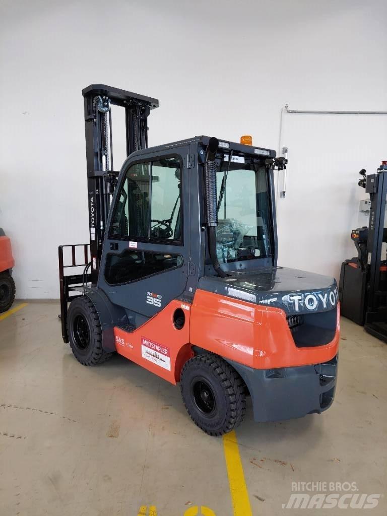 Toyota 52-8 FDJF 35 ディーゼル・軽油