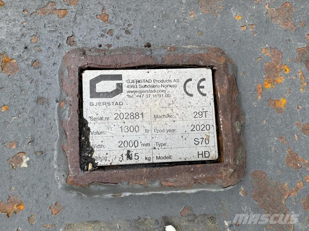Volvo ECR 235 E 大型油圧ショベル12t以上（パワーショベル・ユンボ）