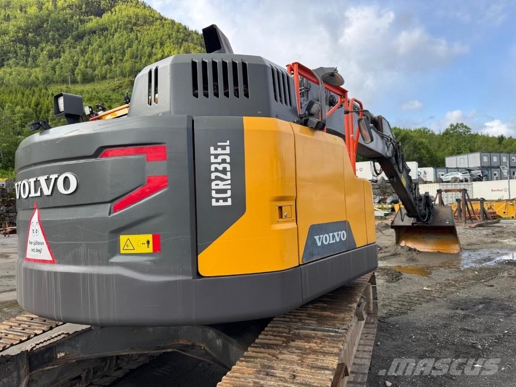 Volvo ECR 235 E 大型油圧ショベル12t以上（パワーショベル・ユンボ）