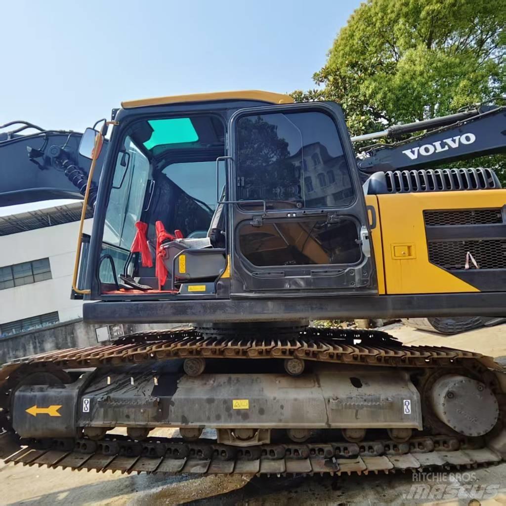 Volvo EC 220 大型油圧ショベル12t以上（パワーショベル・ユンボ）