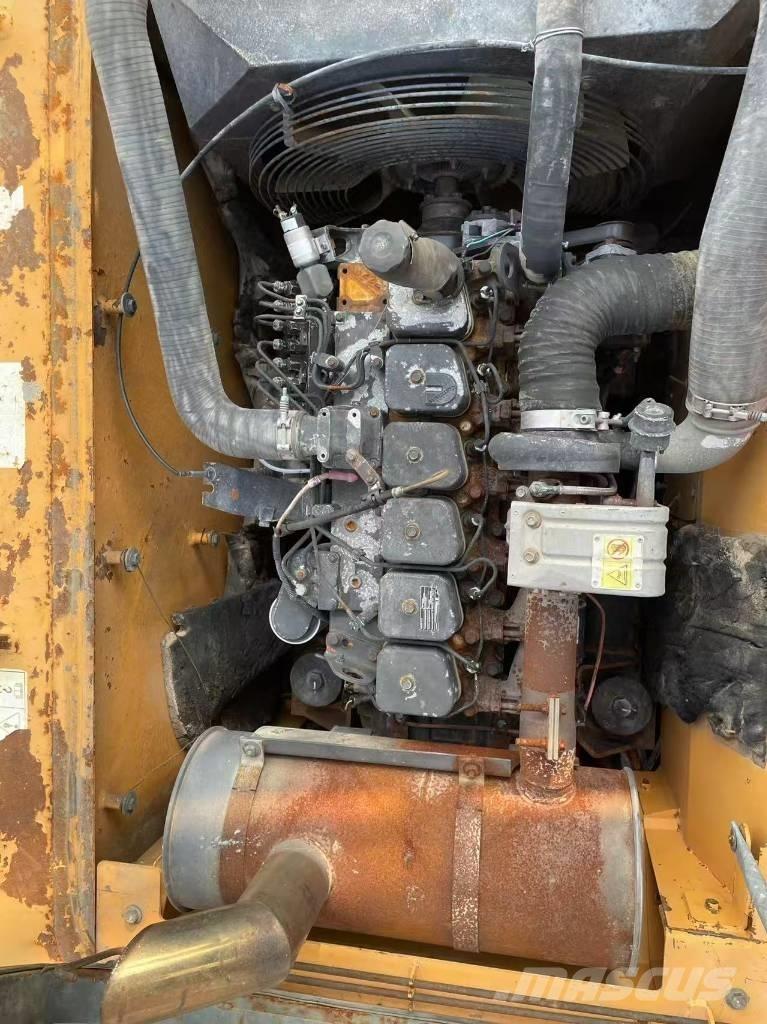 Hyundai 210W-9 ホイール式油圧ショベル（パワーショベル・ユンボ・バックホー）