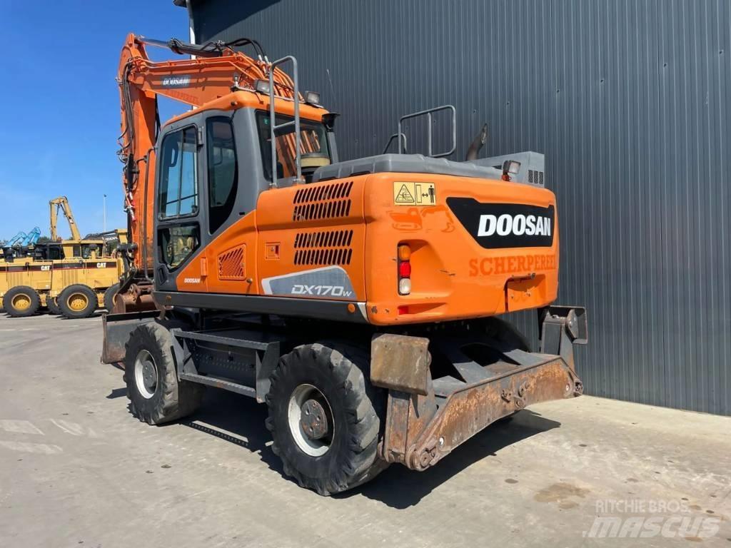 Doosan DX170 W-5 ホイール式油圧ショベル（パワーショベル・ユンボ・バックホー）