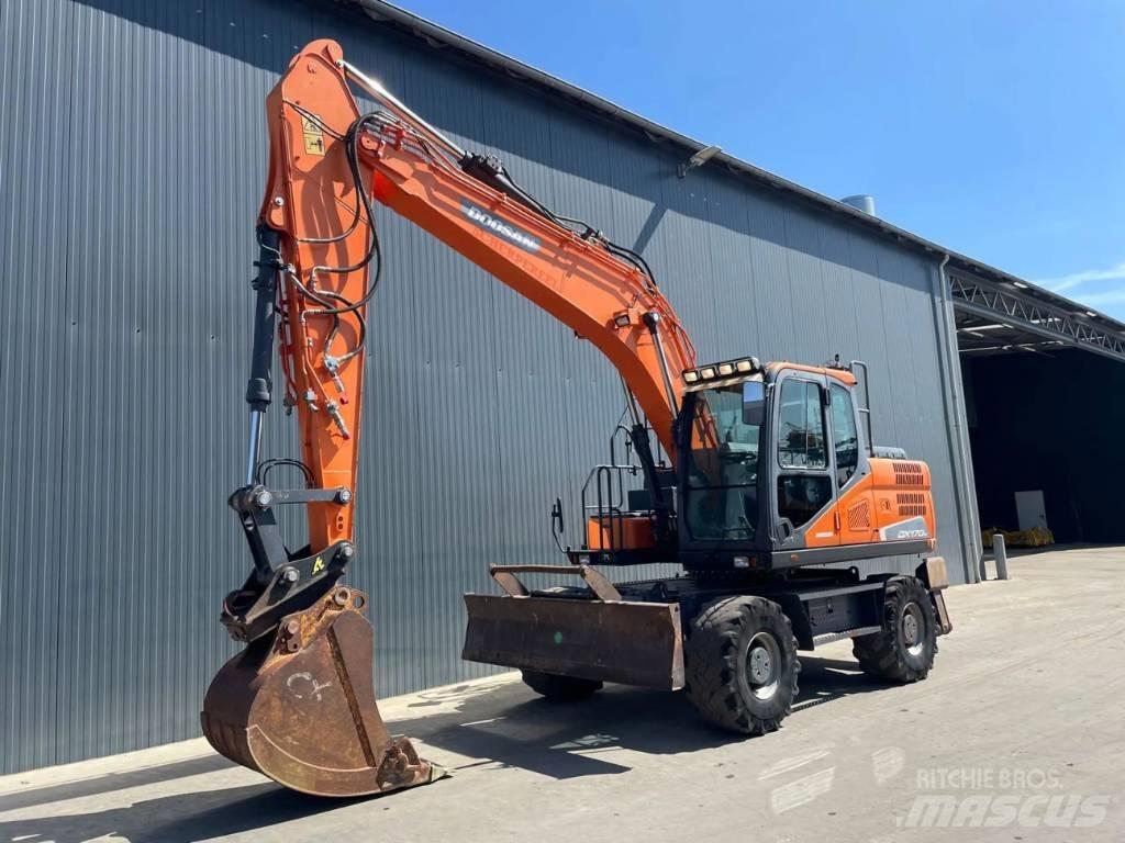 Doosan DX170 W-5 ホイール式油圧ショベル（パワーショベル・ユンボ・バックホー）
