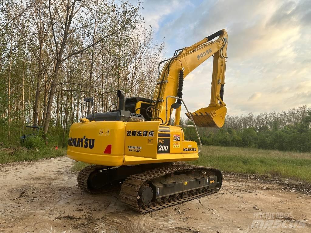 Komatsu PC200-8 大型油圧ショベル12t以上（パワーショベル・ユンボ）