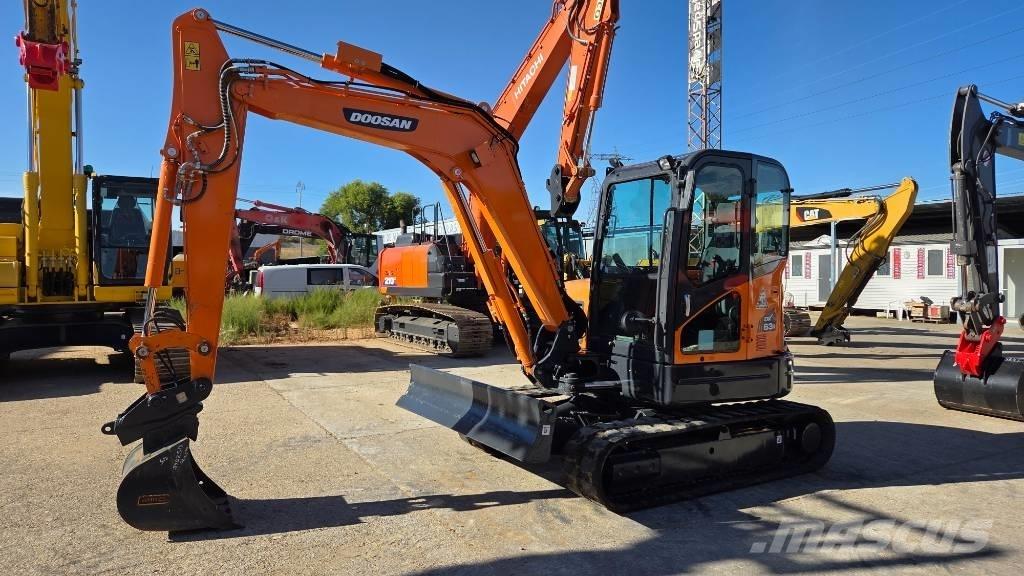 Doosan DX 63 R ミニ油圧ショベル 7t以下（ミニユンボ・ミニディガー）