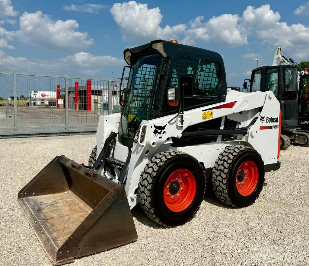 Bobcat S 550 スキッドステアローダー