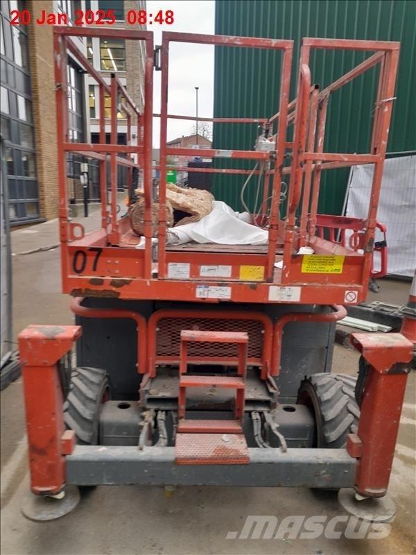 SkyJack 6832 RT シザースリフト