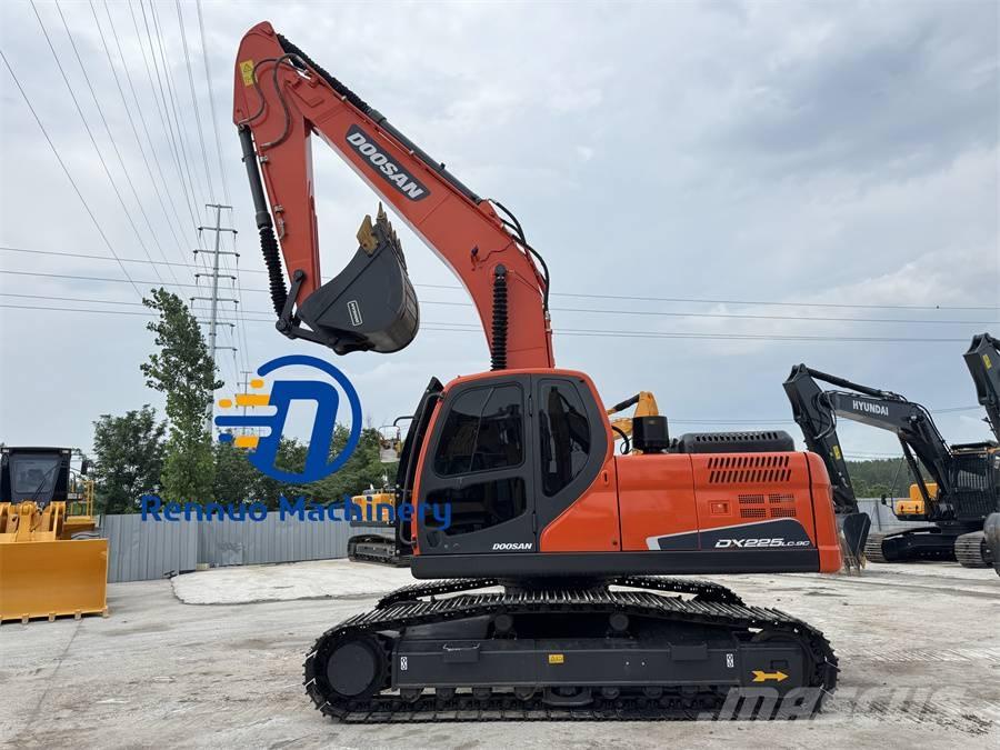 Doosan DX 225 LC-9C 大型油圧ショベル12t以上（パワーショベル・ユンボ）