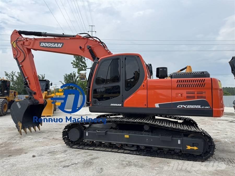 Doosan DX 225 LC-9C 大型油圧ショベル12t以上（パワーショベル・ユンボ）