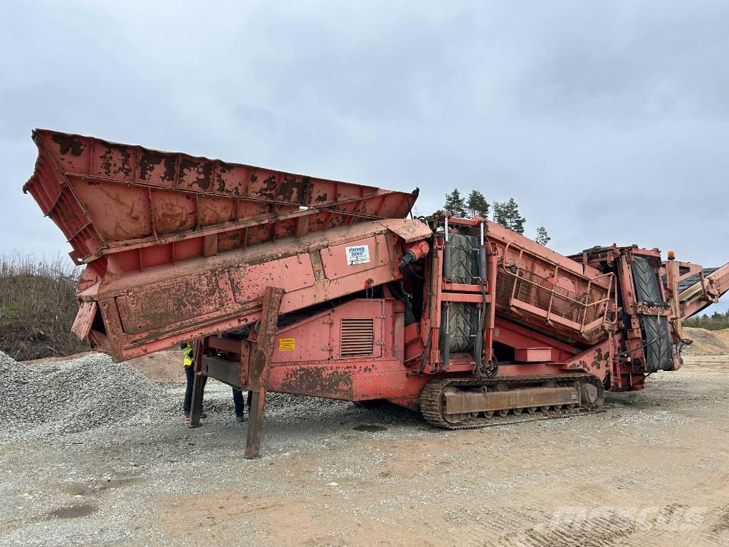 Terex Finlay 883 自走式スクリーン