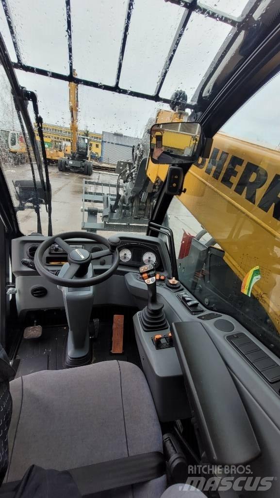Liebherr T46-7s テレスコーピックハンドラー