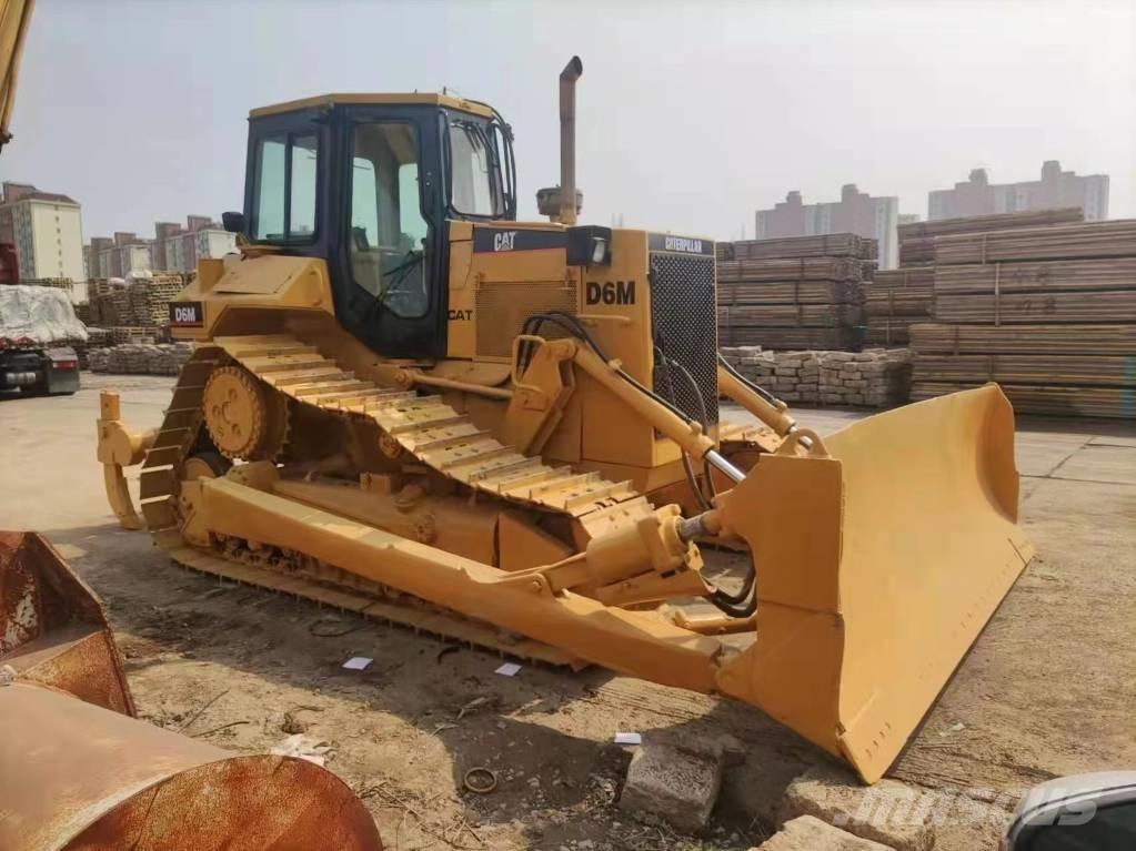 CAT D 6 M ブルドーザー