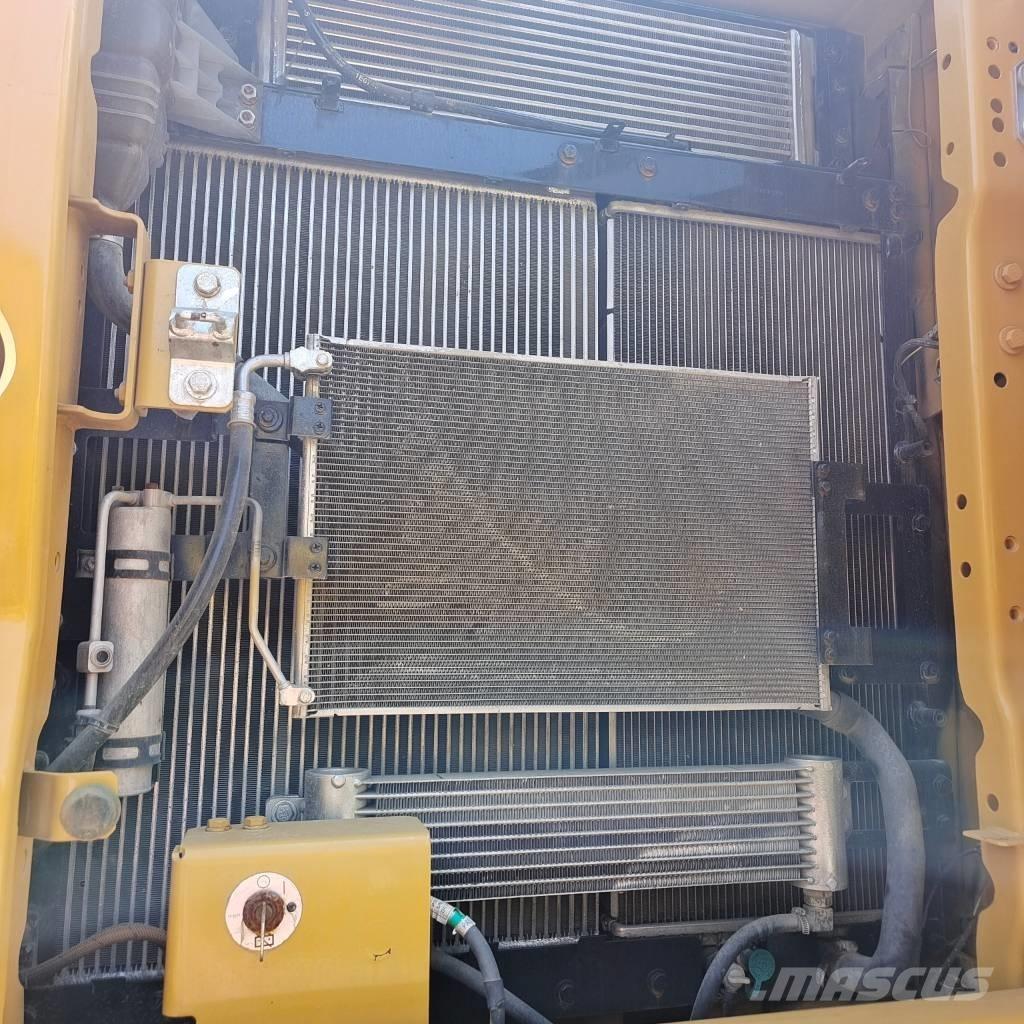 CAT 330 GC 大型油圧ショベル12t以上（パワーショベル・ユンボ）