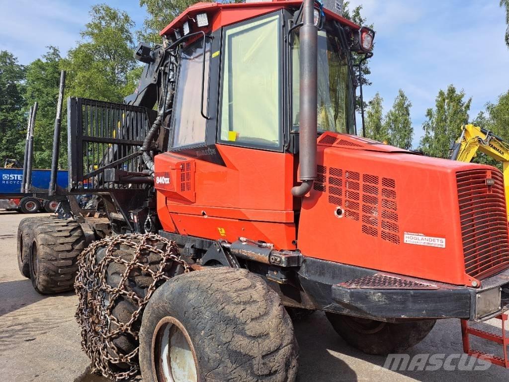 Komatsu 840 TX フォワーダー