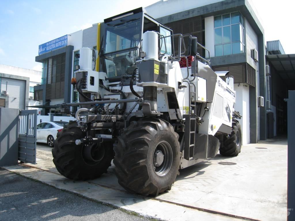 Wirtgen WR2500 アスファルトリサイクルマシン
