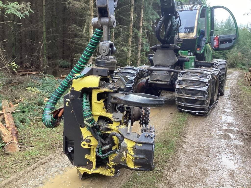 John Deere 1170 E ハーベスター