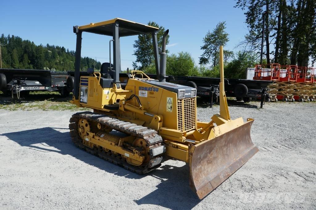 Komatsu D21A-8 ブルドーザー