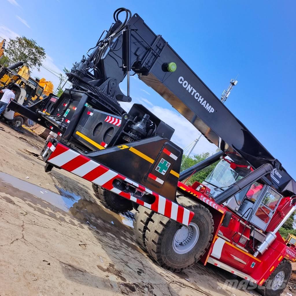 Kalmar DRF 450 リーチスタッカー