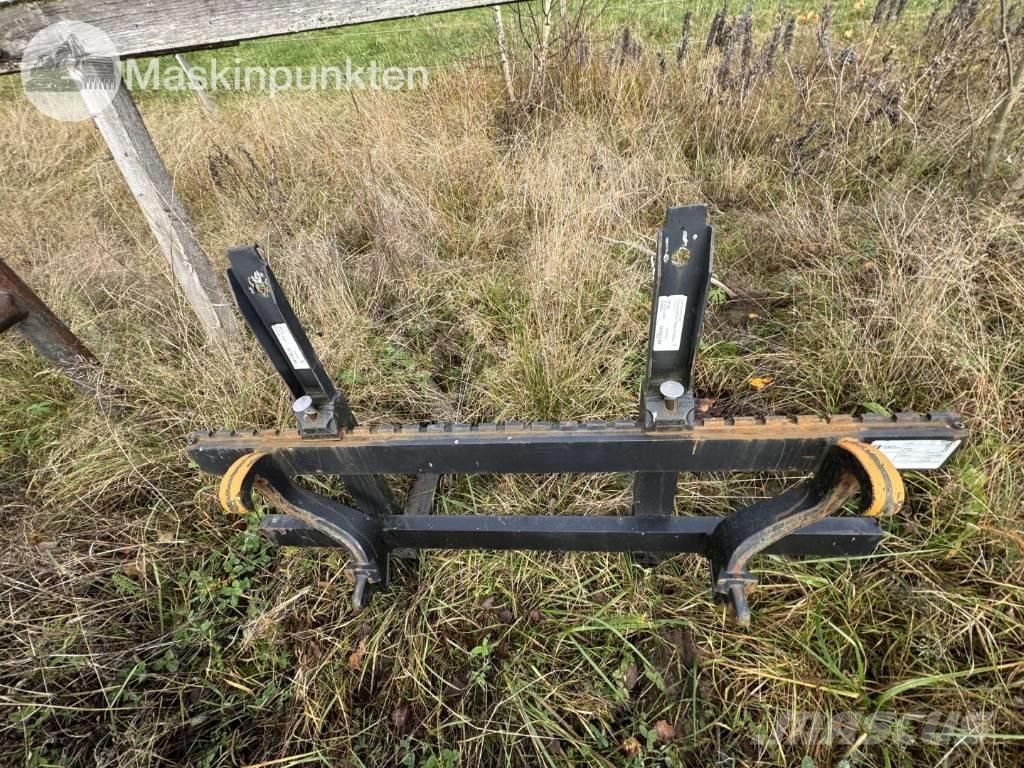 John Deere 5075 E トラクター