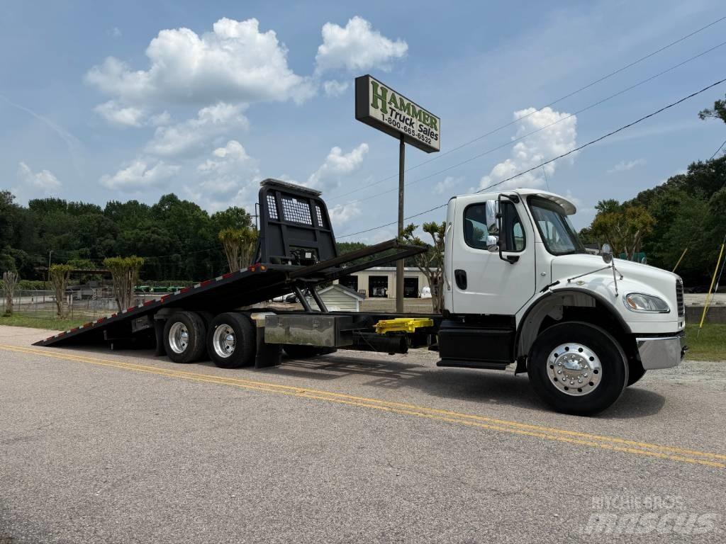 Freightliner M2 レッカー車