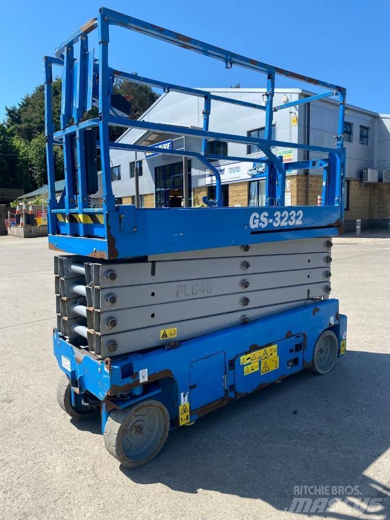 Genie GS 3232 シザースリフト