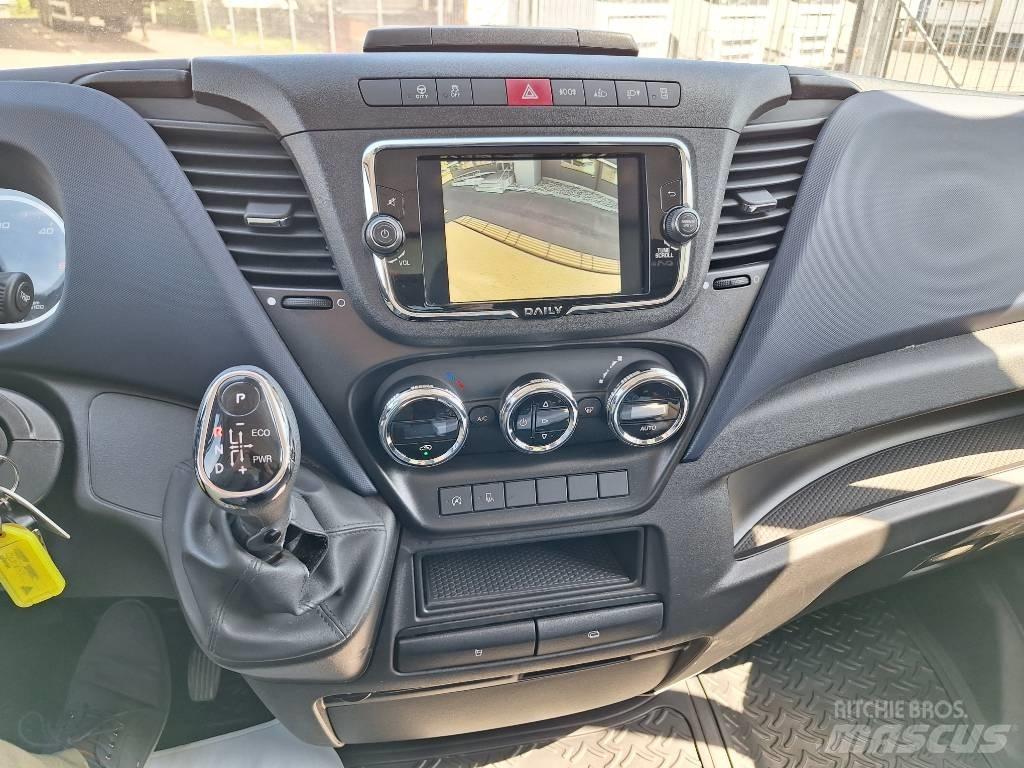 Iveco Daily パネルバン