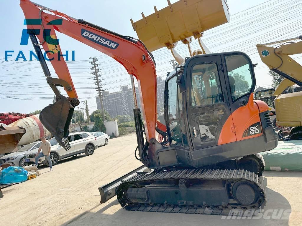 Doosan DX 60-9 C 大型油圧ショベル12t以上（パワーショベル・ユンボ）