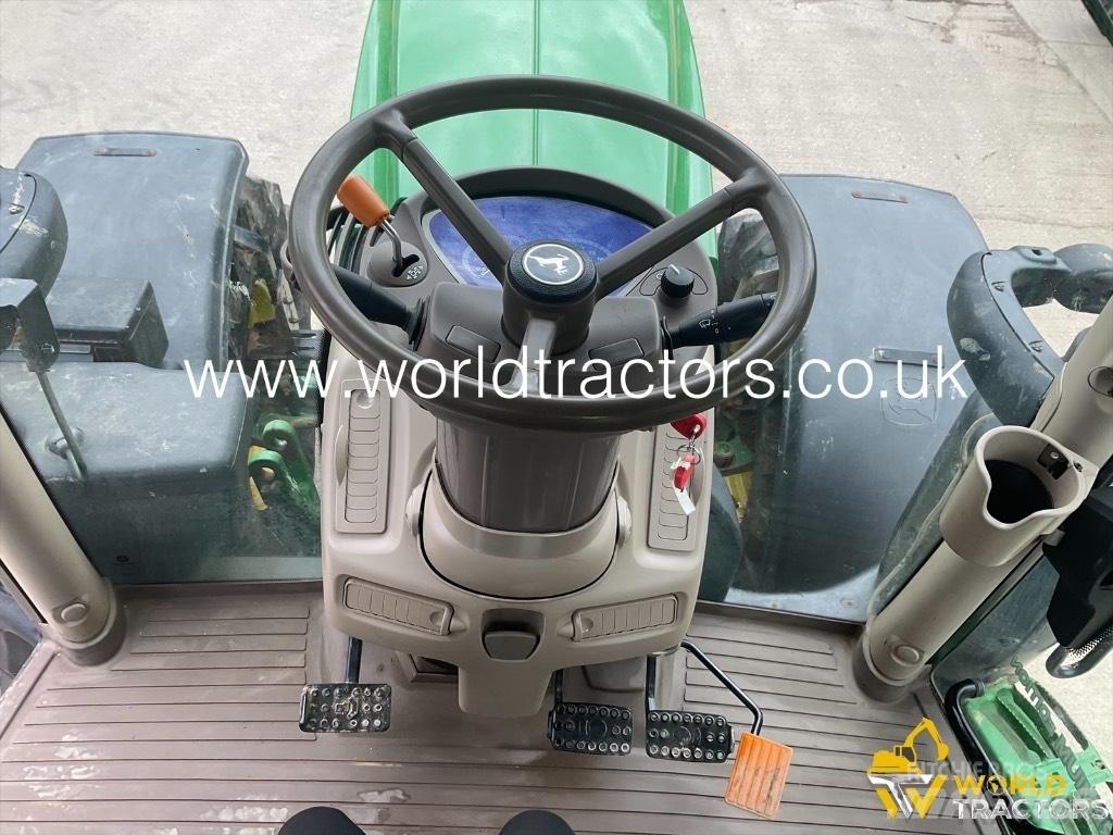 John Deere 6215 R トラクター