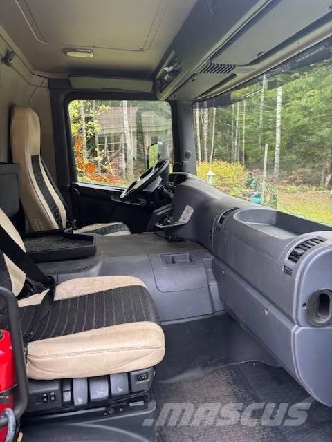 Scania P 230 ボックスボディー、ウイング、箱車
