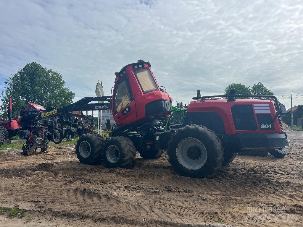 Komatsu 901 ハーベスター