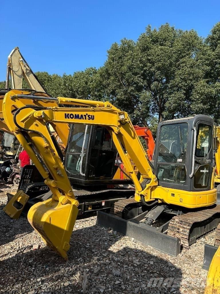 Komatsu PC 40 大型油圧ショベル12t以上（パワーショベル・ユンボ）