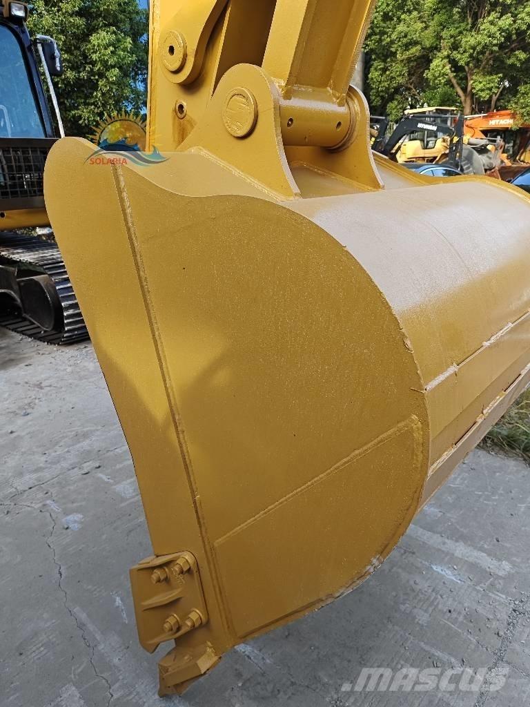 CAT 320D2L 大型油圧ショベル12t以上（パワーショベル・ユンボ）