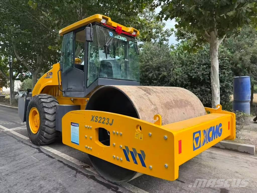 XCMG XS 223 J 振動ローラ