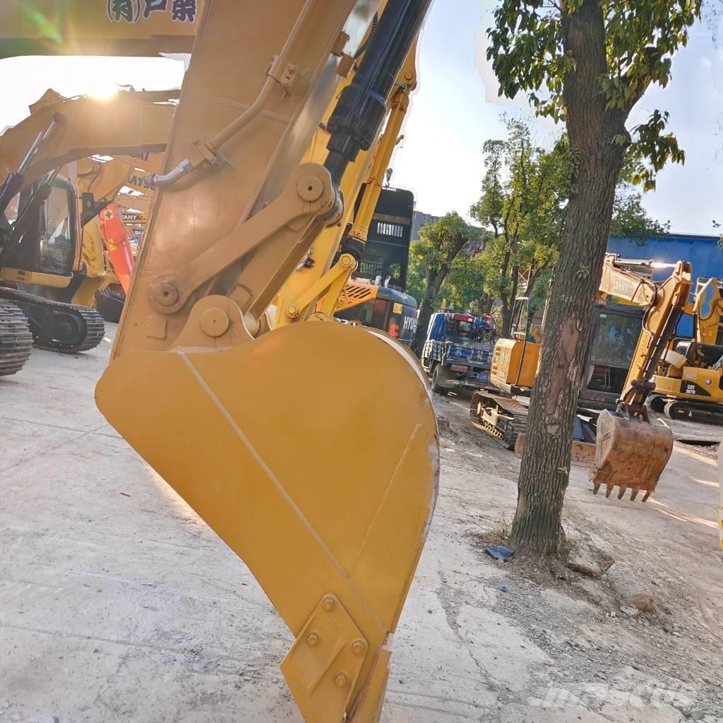 CAT 320 D 大型油圧ショベル12t以上（パワーショベル・ユンボ）