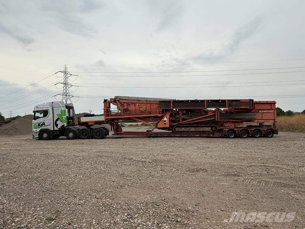 Terex Finlay 694 自走式スクリーン