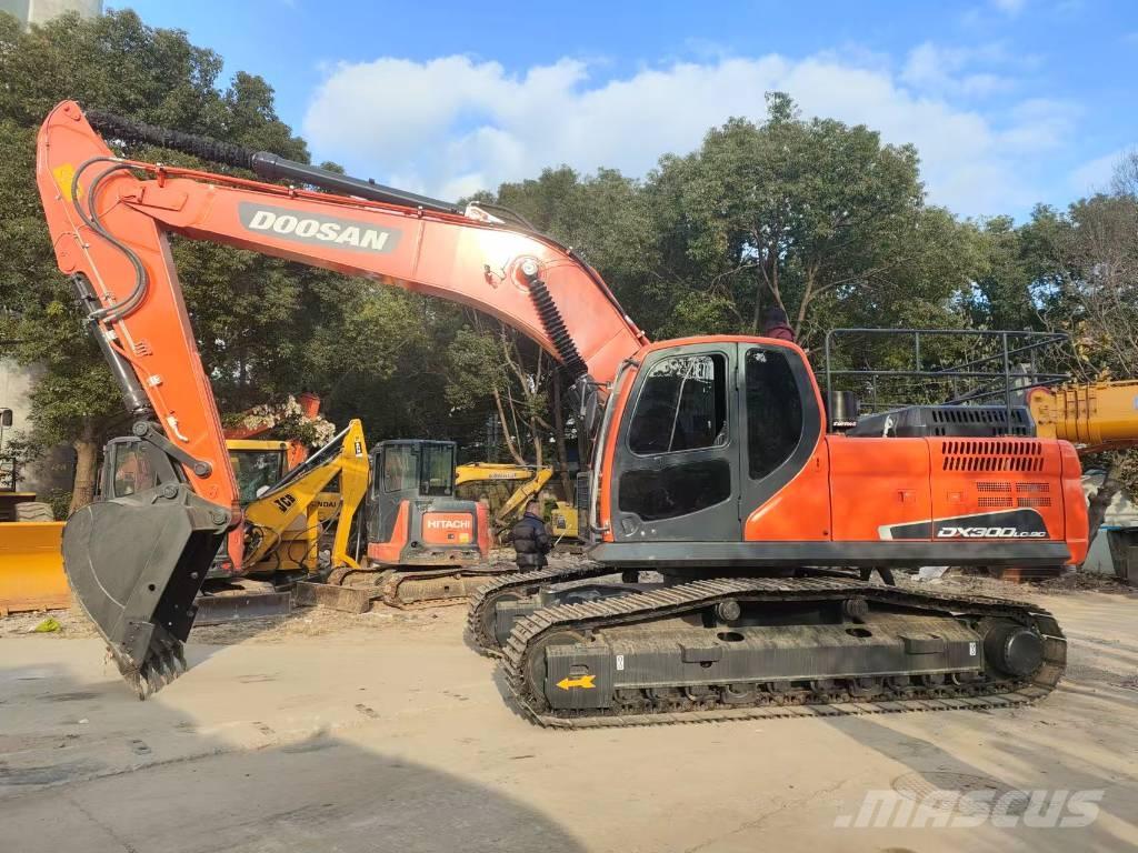 Doosan DX 300 LC 大型油圧ショベル12t以上（パワーショベル・ユンボ）