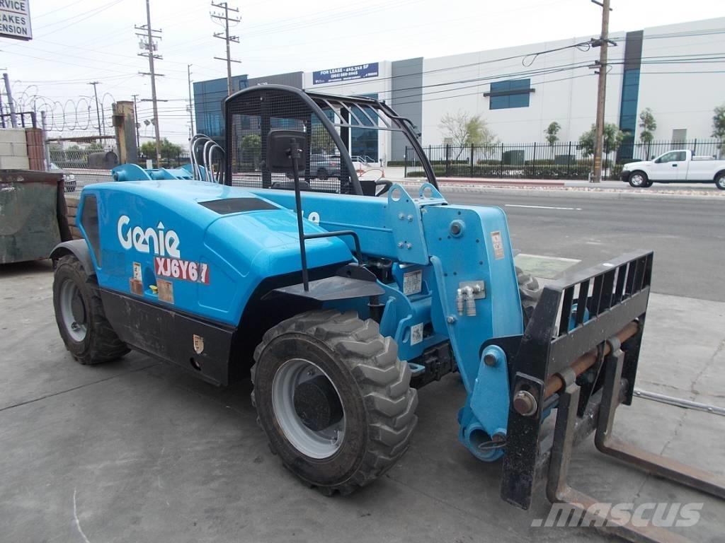 Genie GTH 5519 テレスコーピックハンドラー