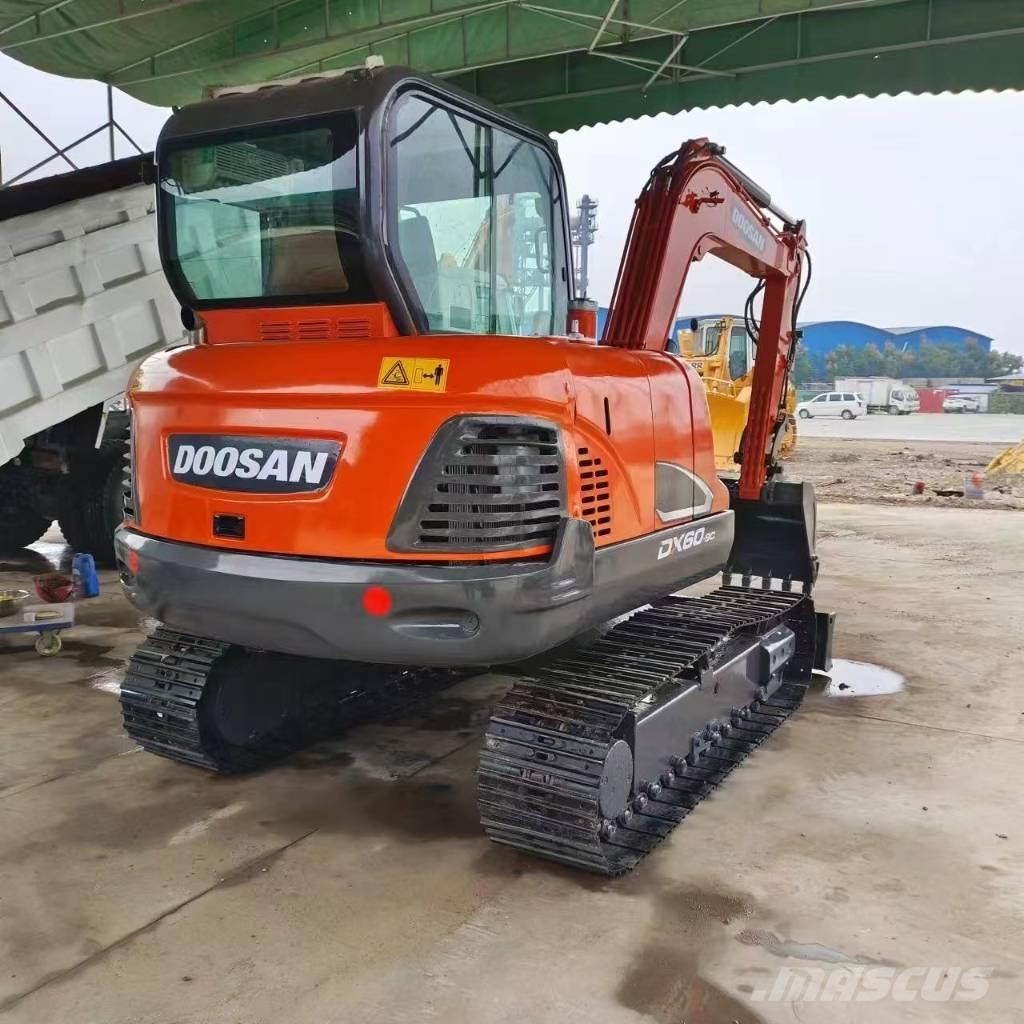 Doosan DX 60 ミニ油圧ショベル 7t以下（ミニユンボ・ミニディガー）