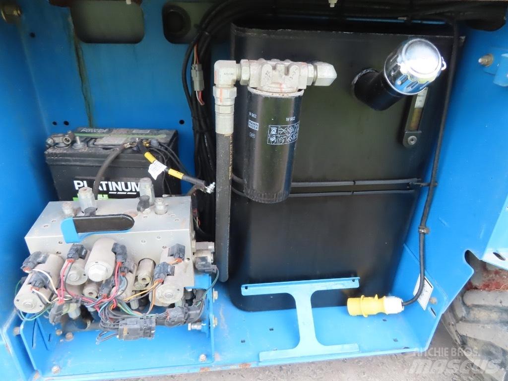 Genie GS 3268 RT シザースリフト