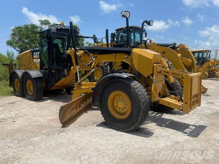 CAT 12 M 3 モーターグレーダー