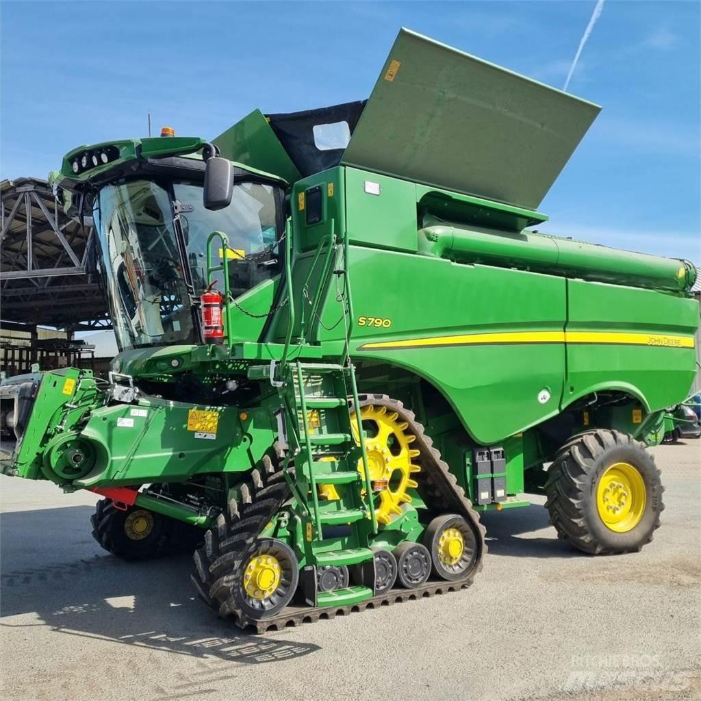 John Deere S 790 コンバイン