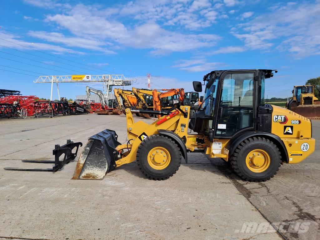 CAT 906 (Bucket+Forks) ホイールローダー・タイヤショベル