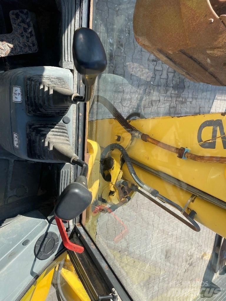 New Holland LB 110 バックホーローダー