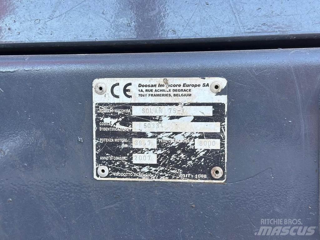 Doosan SOLAR 75V 中型油圧ショベル 7ｔ-12ｔ（ユンボ・パワーショベル・バックホー）