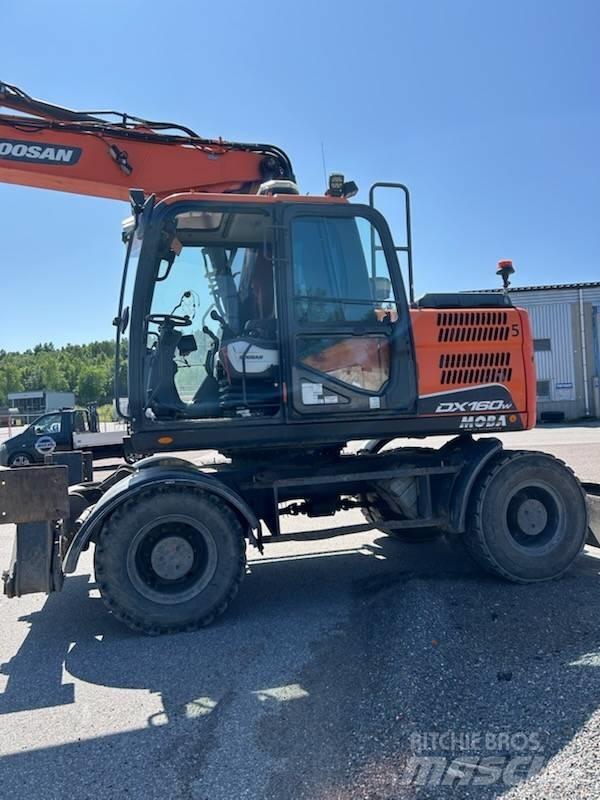 Doosan DX 160 w-5 ホイール式油圧ショベル（パワーショベル・ユンボ・バックホー）