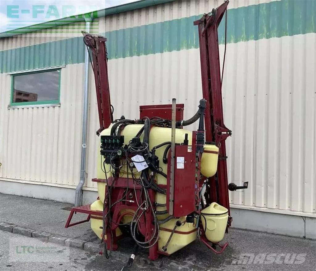 Hardi Master 1200 牽引型スプレイヤー